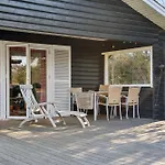 Near One Of Denmarks Beaches 度假居